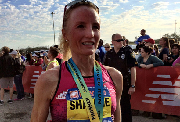 Shalane Flanagan sets new 15k Record